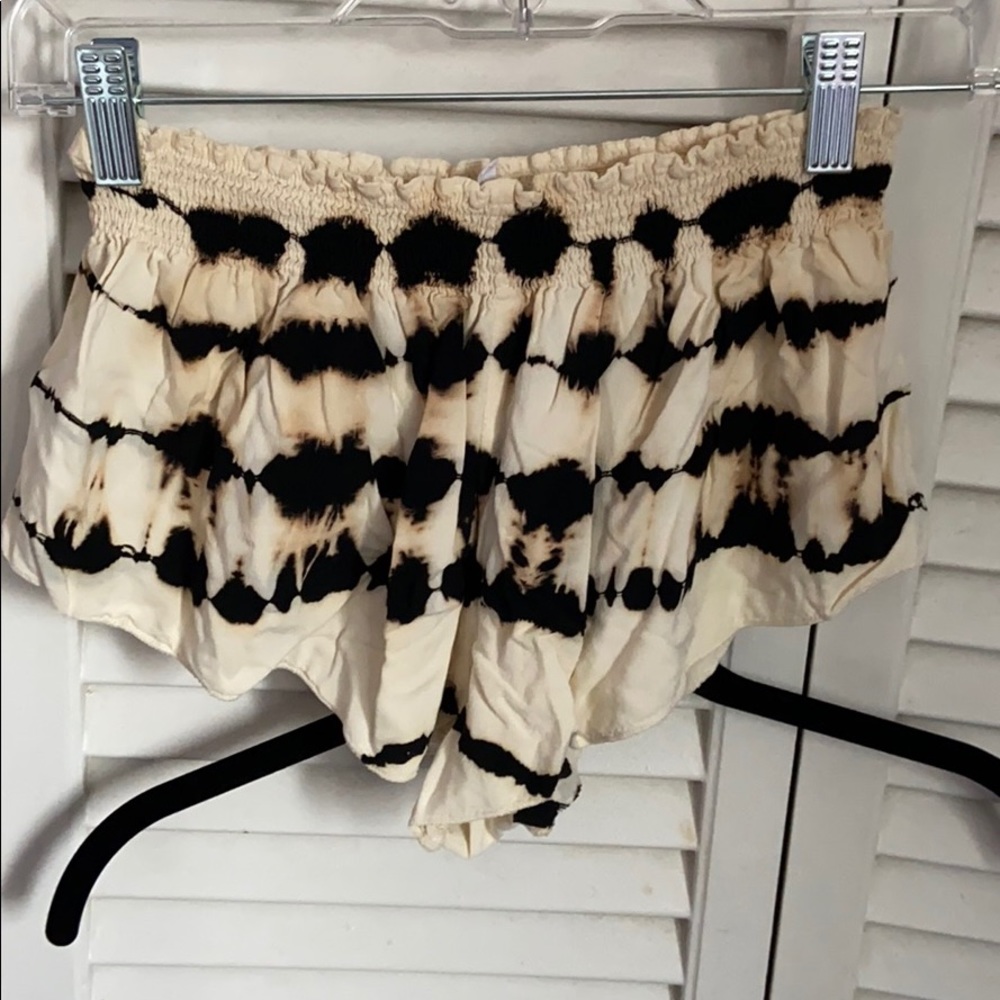 Cream and brown tie dye flowy shorts